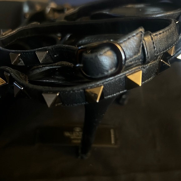 Valentino Rockstud Noir 🖤 - Picture 7 of 11